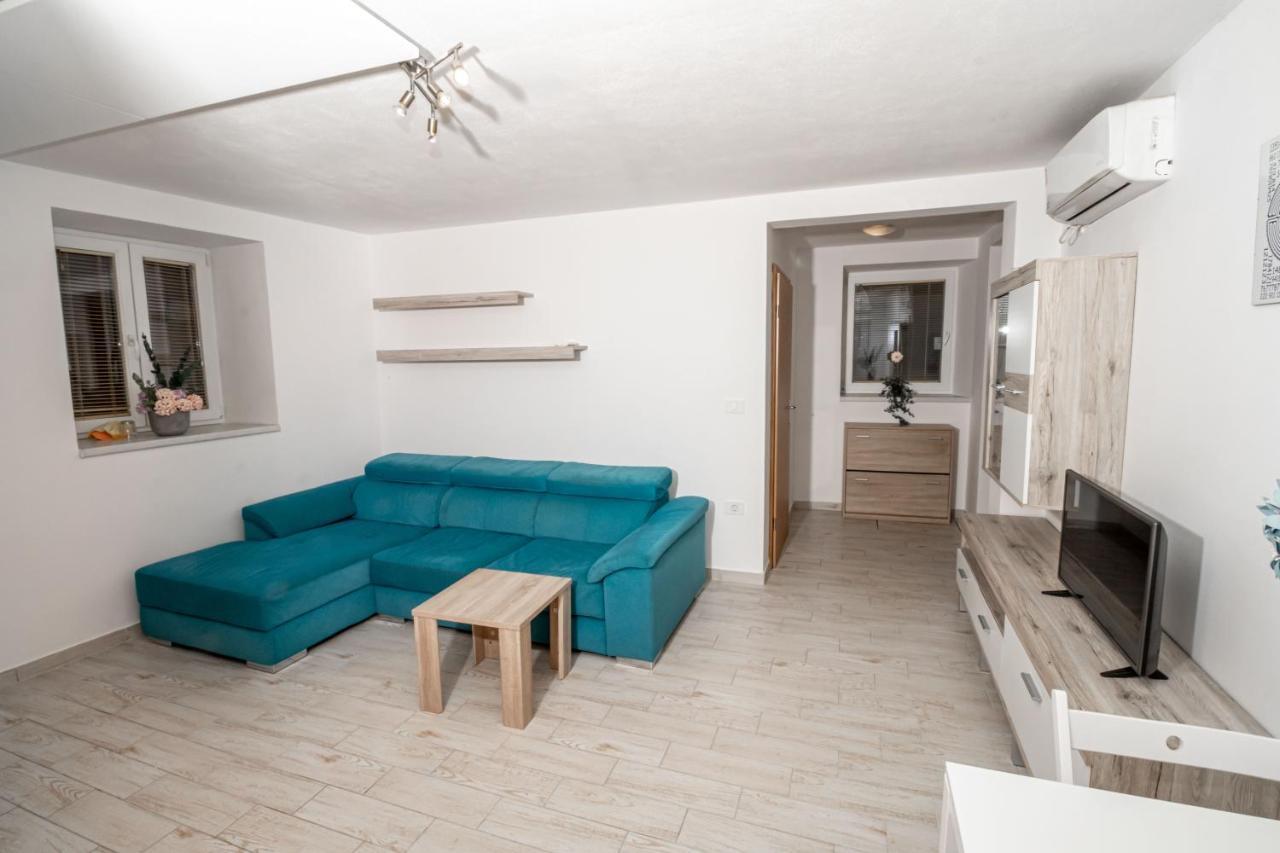 Sml Apartments 2 Izola Dış mekan fotoğraf
